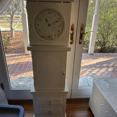 CHILDS CLOCK