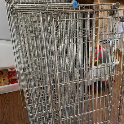 WIRE SHELVING LOT