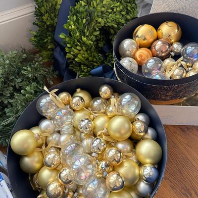 CHRISTMAS LOT