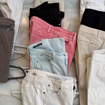 WOMENS PANTS LOT