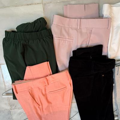 WOMENS PANTS LOT