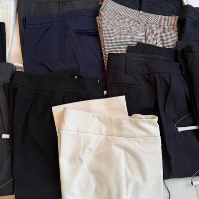 WOMENS PANTS LOT