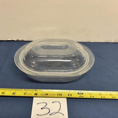 Vintage Pyrex 602-B Casserole Dish with Lid