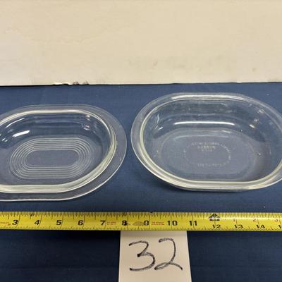 Vintage Pyrex 602-B Casserole Dish with Lid