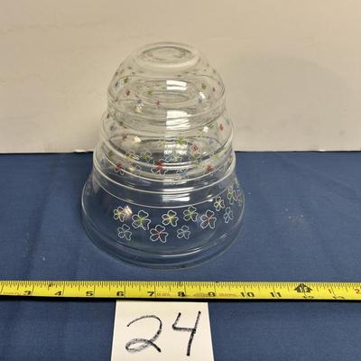 Vintage Bowl Set