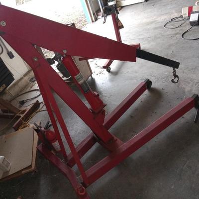 Cherry picker with 8 ton cylinder
