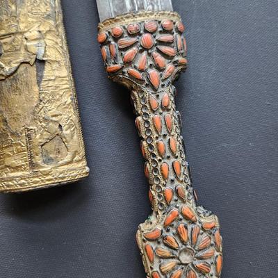 Dagger and Flintlock Decorative Wall Pieces