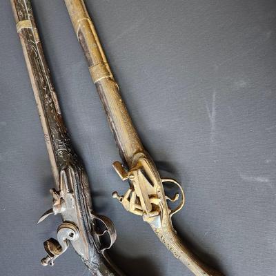 Dagger and Flintlock Decorative Wall Pieces