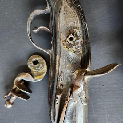 Dagger and Flintlock Decorative Wall Pieces