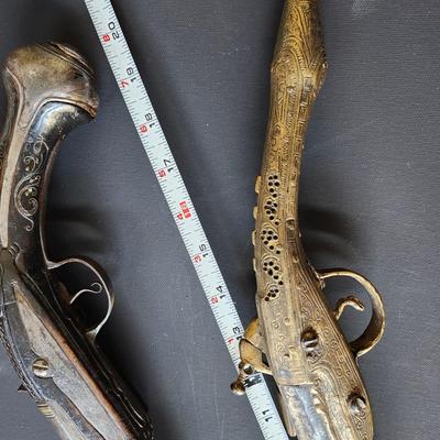Dagger and Flintlock Decorative Wall Pieces