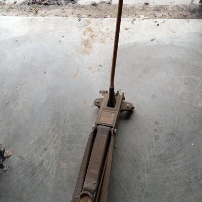 Floor jack