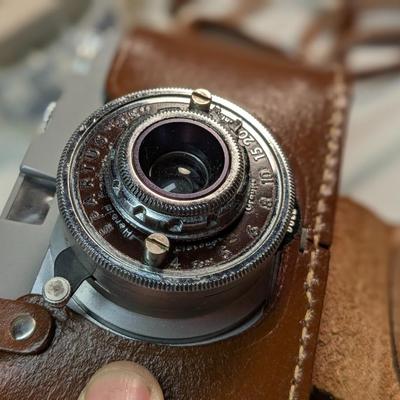 Vintage Spartus "35" 35mm Camera With Leather Case