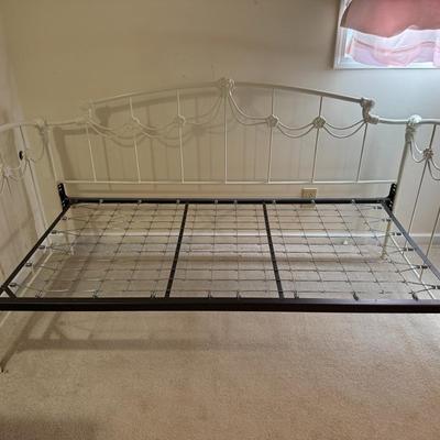 Twin Sized Metal Day Bed Frame