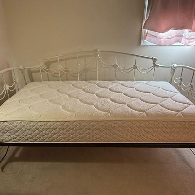 Twin Sized Metal Day Bed Frame
