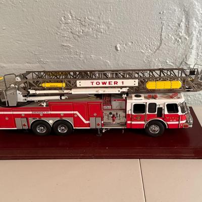 Franklin Mint- Emergency One HP 105 Platform