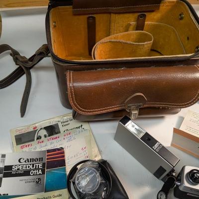 Very nice CANON Canonet QL17 Rangefinder 35mm Film Camera w/ Accessories