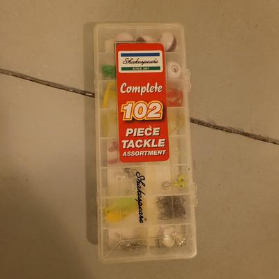 Shakespeare & Rainbow Fishing Rods + Tackle Box (BS-EL)