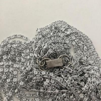 Vintage celebrity 16 inch eight strand necklace, snail chain