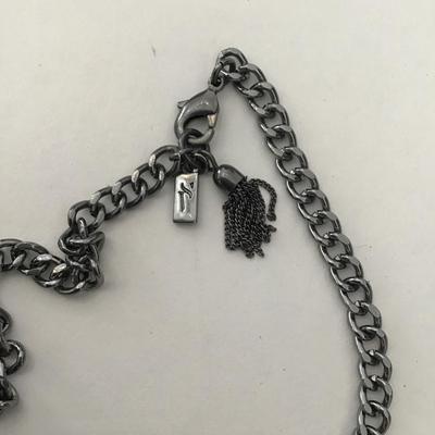 Beautiful, simply Vera wang Fashion necklace