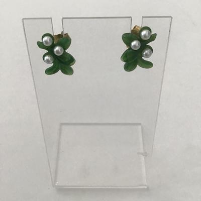 Vintage, 1986 Avon lucite, green, holly berries faux pearl earrings