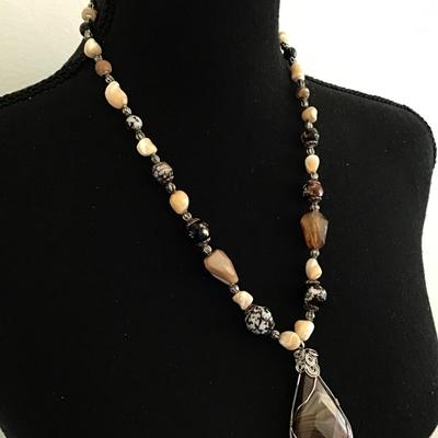 Gorgeous variety of orca Agate & Dendritic Jasper gem stone necklace