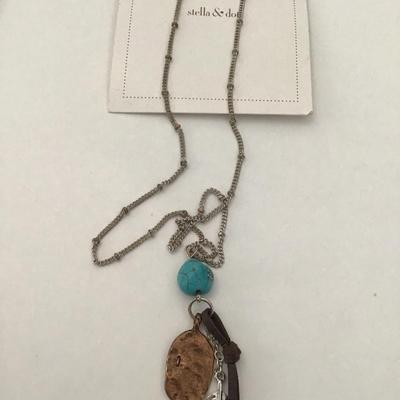 New Stella, and dot silver toned fashion necklace