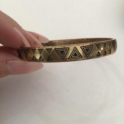 Super cool, gold toned triangle bangle bracelet