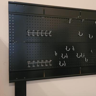 Craftsman Tool Bench (G-EL)