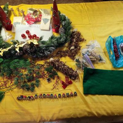 Assorted Christmas items