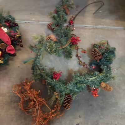 Outdoor Christmas Decor and Lights (G-BBL)