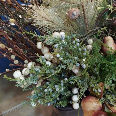 Outdoor Christmas Decor and Lights (G-BBL)