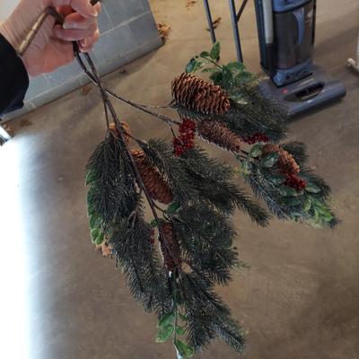 Outdoor Christmas Decor and Lights (G-BBL)