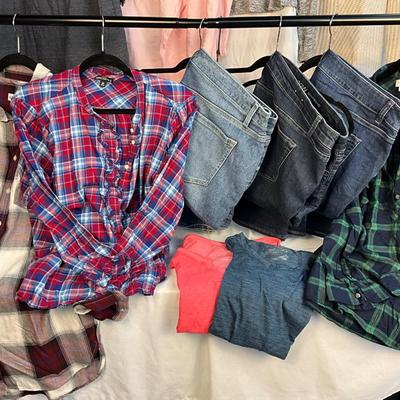 Lot C 408 Preppy Plaid Women’s Clothing Lot (XXL) (18/20)