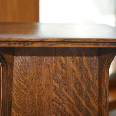CLASSIC EARLY 1900'S ARTS & CRAFTS STYLE QUARTER SAWN OAK FERN STAND OF 3FT