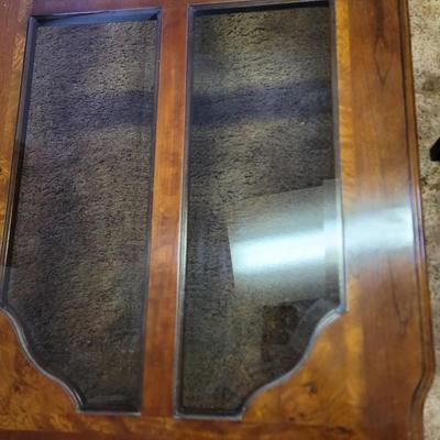 Coffee table, removable beveled glass