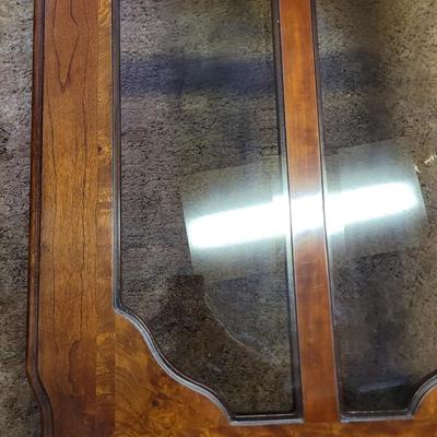 Coffee table, removable beveled glass
