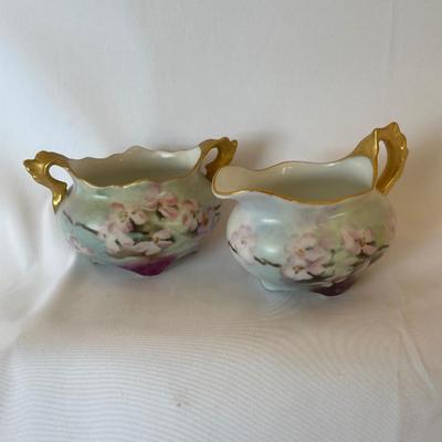 Royal Bayreuth Sugar/Creamer set