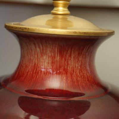 STUNNING GLADDING MCBEAN POTTERY OF CALIFORNIA STUNNING POTTERY OX BLOOD COLOR GLAZED LAMP /ORMULU BASE PLATEAU