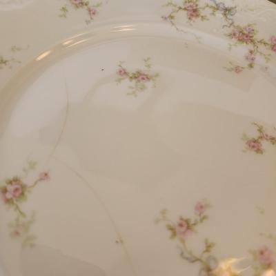 Haviland "Marie" dinner plates (8)