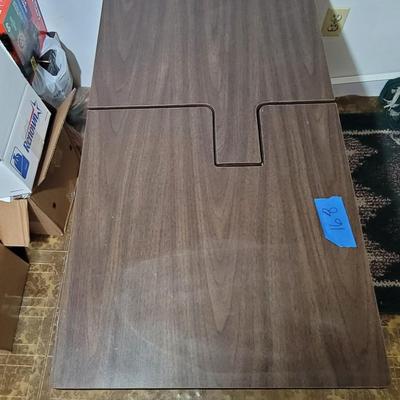 Sewing machine table