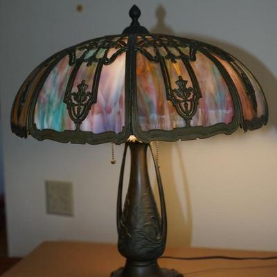 BEAUTIFUL EARLY 20TH CENTURY RAINBOW SLAG GLASS TABLE LAMP/ UMBRELLA STYLE SHADE/ NOUVEUA DESIGN METAL BASE