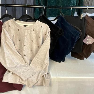Lot B 417 Women’s Plus Size Clothing Lot (XXL)