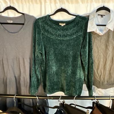 Lot B 417 Women’s Plus Size Clothing Lot (XXL)