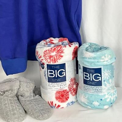Lot B 421 Women’s Lounge Wear Lot (OS/XL)