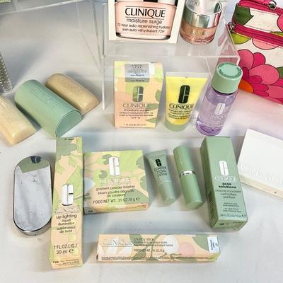 Lot A 427 Large Clinique Cosmetic Lot