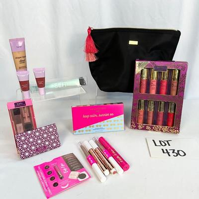 Lot A 430 TARTE Cosmetic Lot