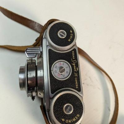 Vintage KODAK Synchro 300 Shutter Signet 35