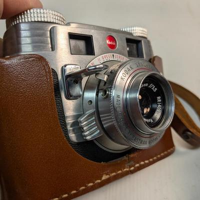 Vintage KODAK Synchro 300 Shutter Signet 35