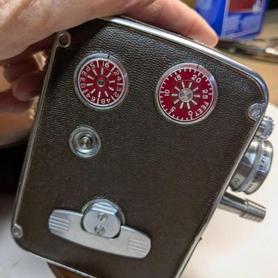 Vintage Bell & Howell 8 mm Magazine Movie Camera - 172