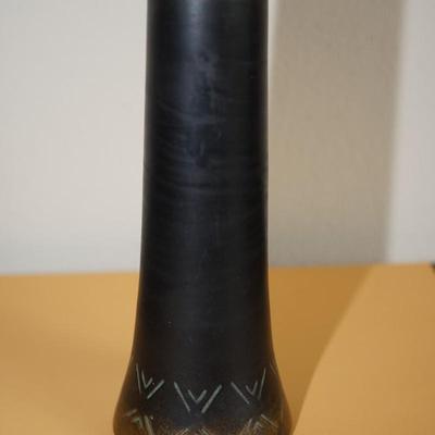NORSE POTTERY OF EDGERTON, WI VINTAGE VASE OF 8 3/4" STAMPED 43